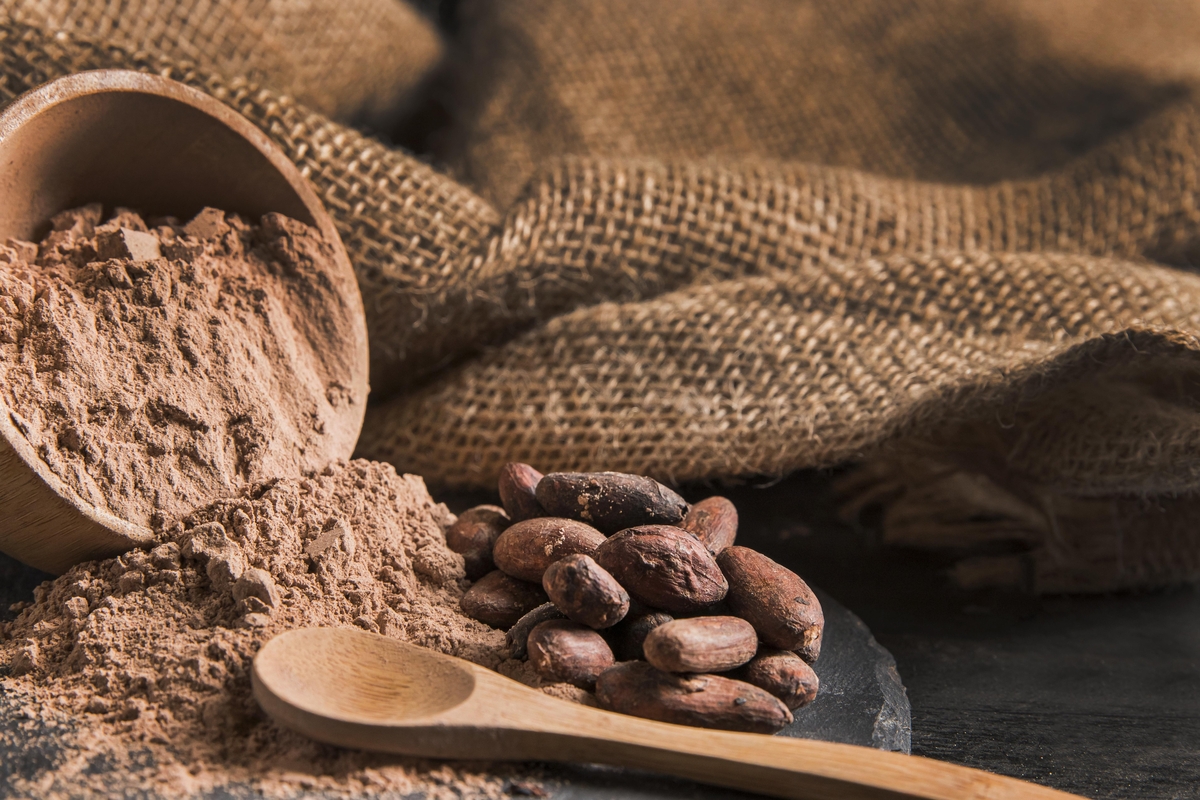 Indústria de cosméticos incorpora ingredientes naturais do cacau em sua produção
