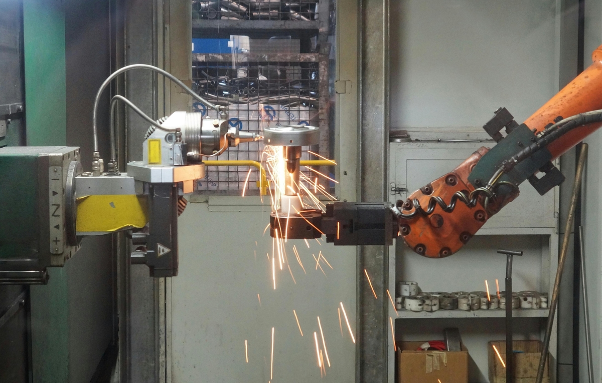 Parceria entre Brasil e China impulsiona o setor industrial