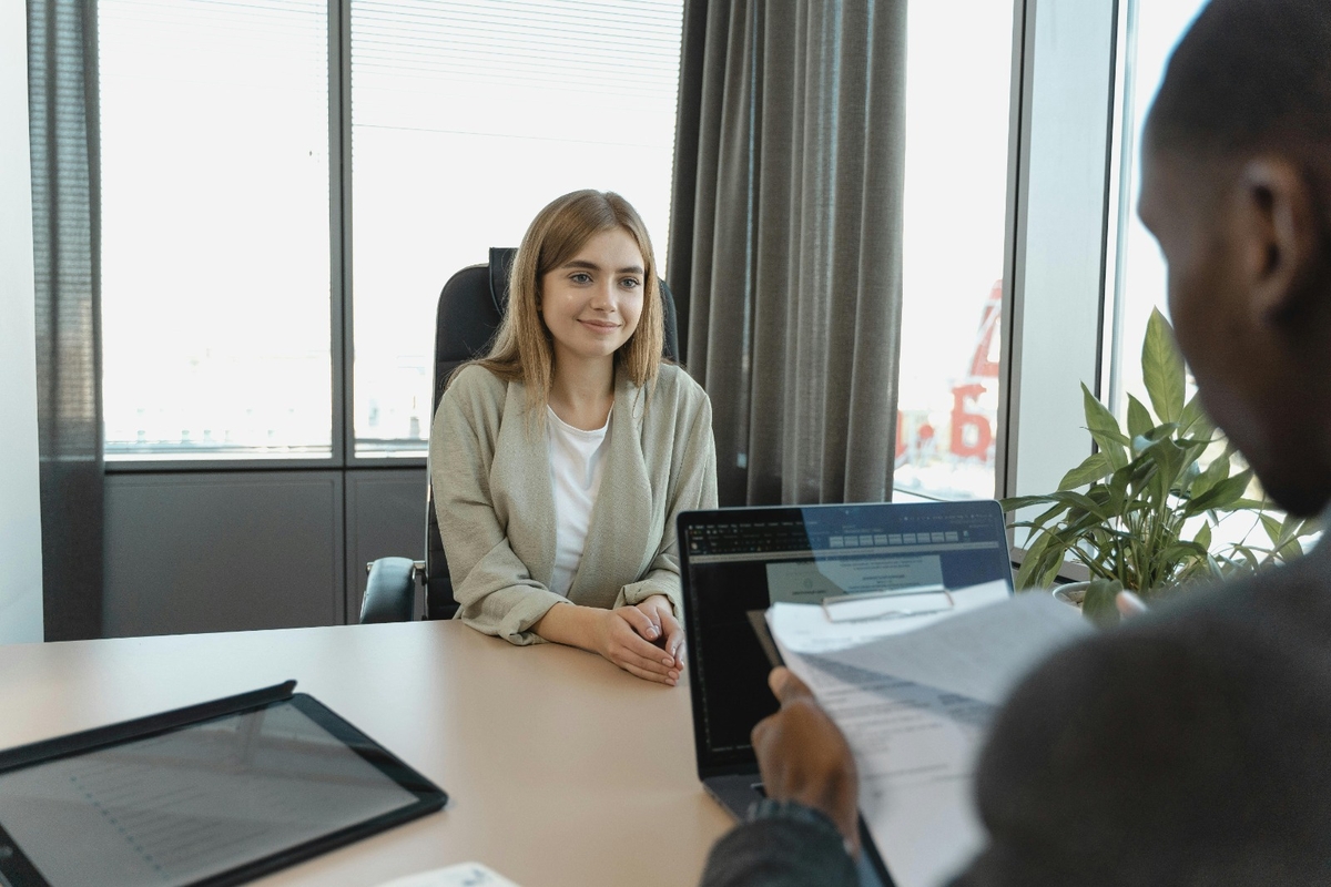 Segundo estudos, aparência pode impactar entrevista de emprego