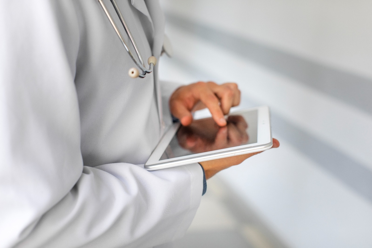 Tecnologia conecta raciocínio médico a evidência científica
