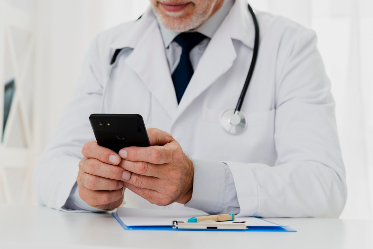 AdmDoctor: startup ajuda na adesão à PJ médica em até 24h
