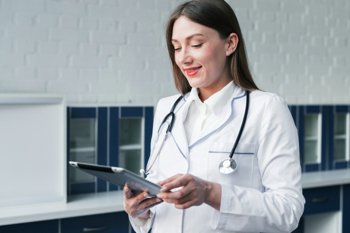 Médicos investem em tráfego pago para crescer online