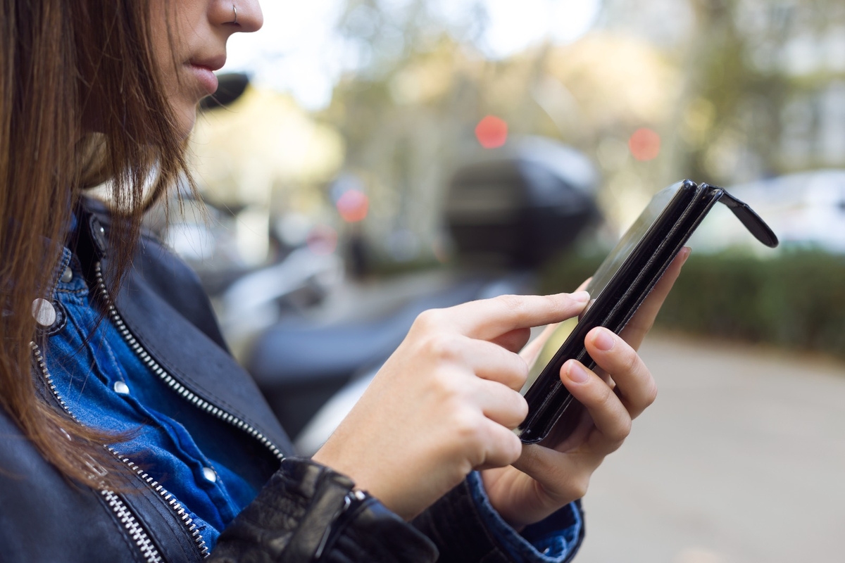 Golpistas se passam por banco e tomam controle de celulares com app legítimo