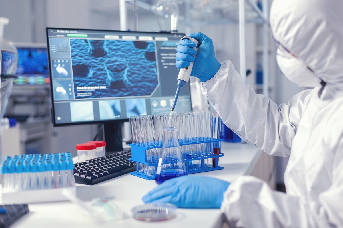 Escovas técnicas integram rotinas de higiene em farmácias