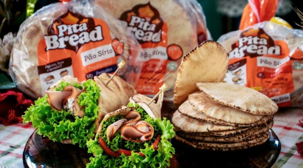 Demanda por pão sírio cresce com novos padrões de consumo