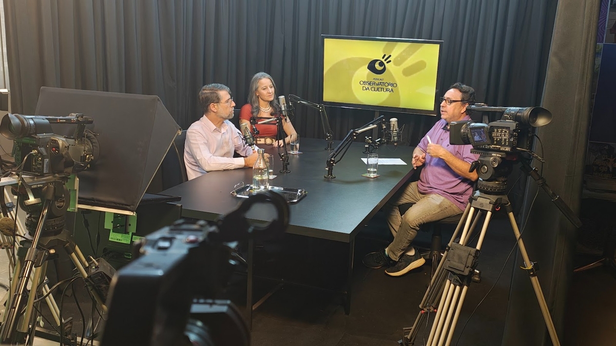 Podcast Observatório da Cultura chega à TV e ao rádio